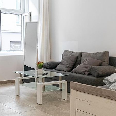 Homelike 2BR apt. Reumannpl. -perfect f. Longstays Wien Exteriör bild