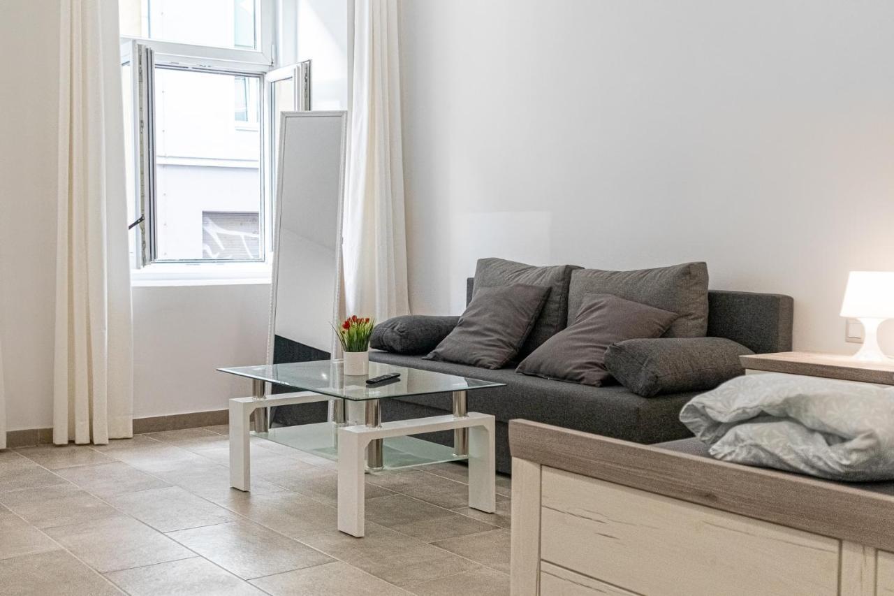 Homelike 2BR apt. Reumannpl. -perfect f. Longstays Wien Exteriör bild