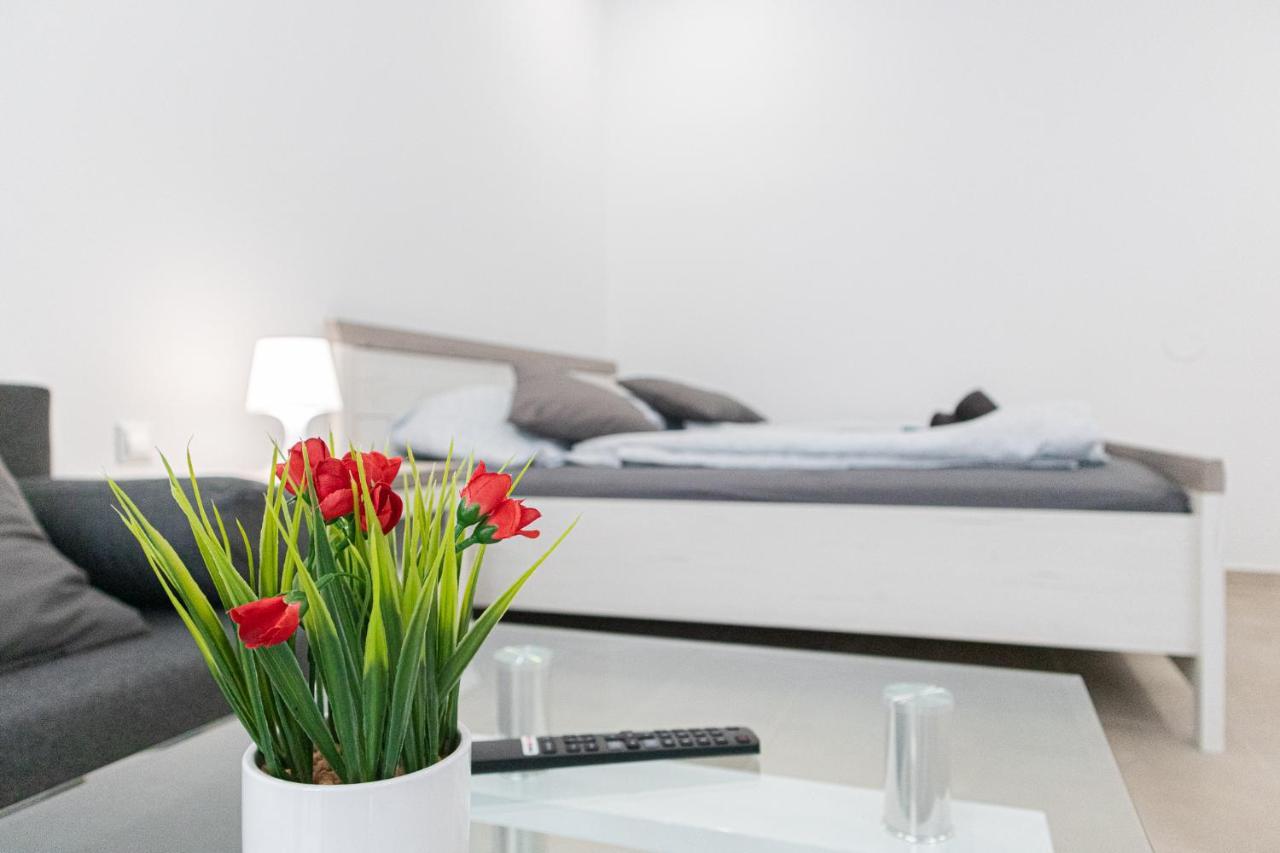 Homelike 2BR apt. Reumannpl. -perfect f. Longstays Wien Exteriör bild