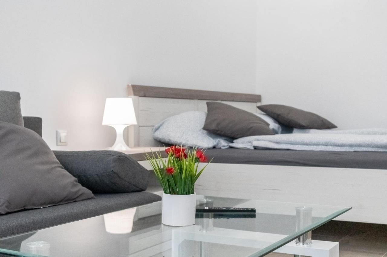 Homelike 2BR apt. Reumannpl. -perfect f. Longstays Wien Exteriör bild